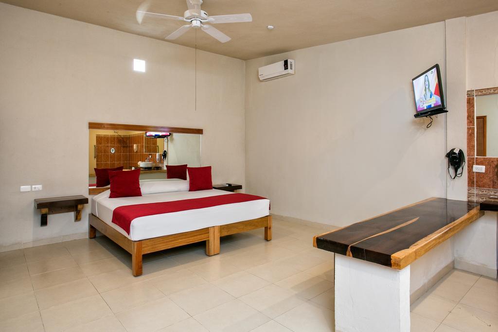 Auto Hotel Paraiso Inn Palenque Room photo